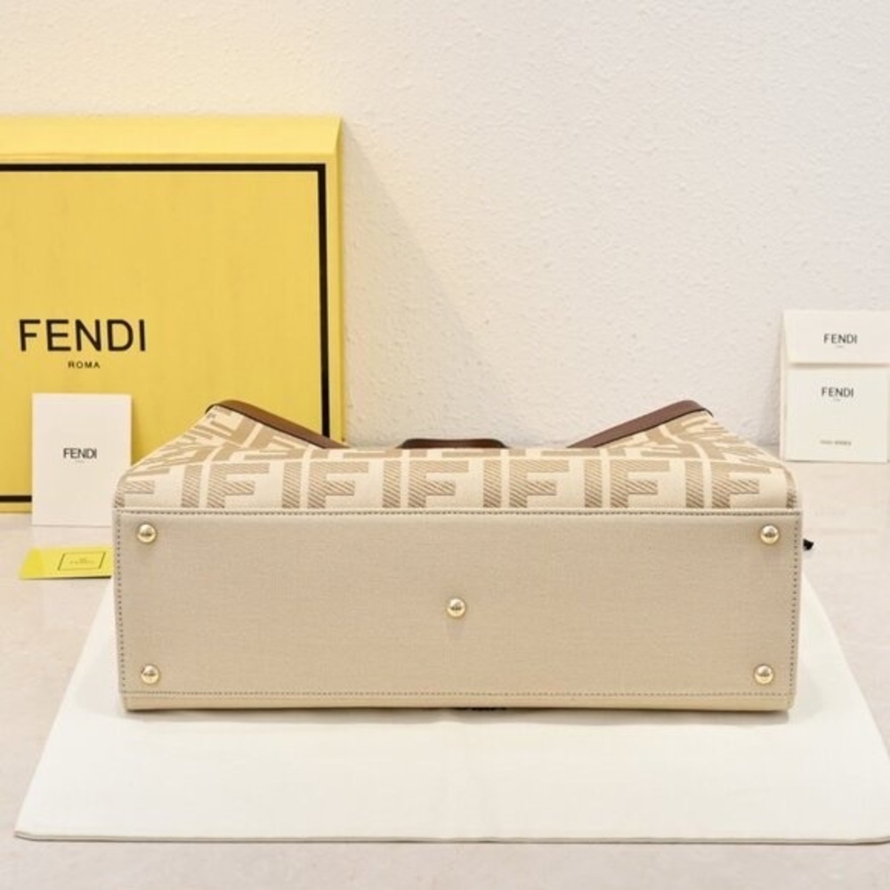 Fendi Shoulder-Tote Bag - Picture 7 of 8